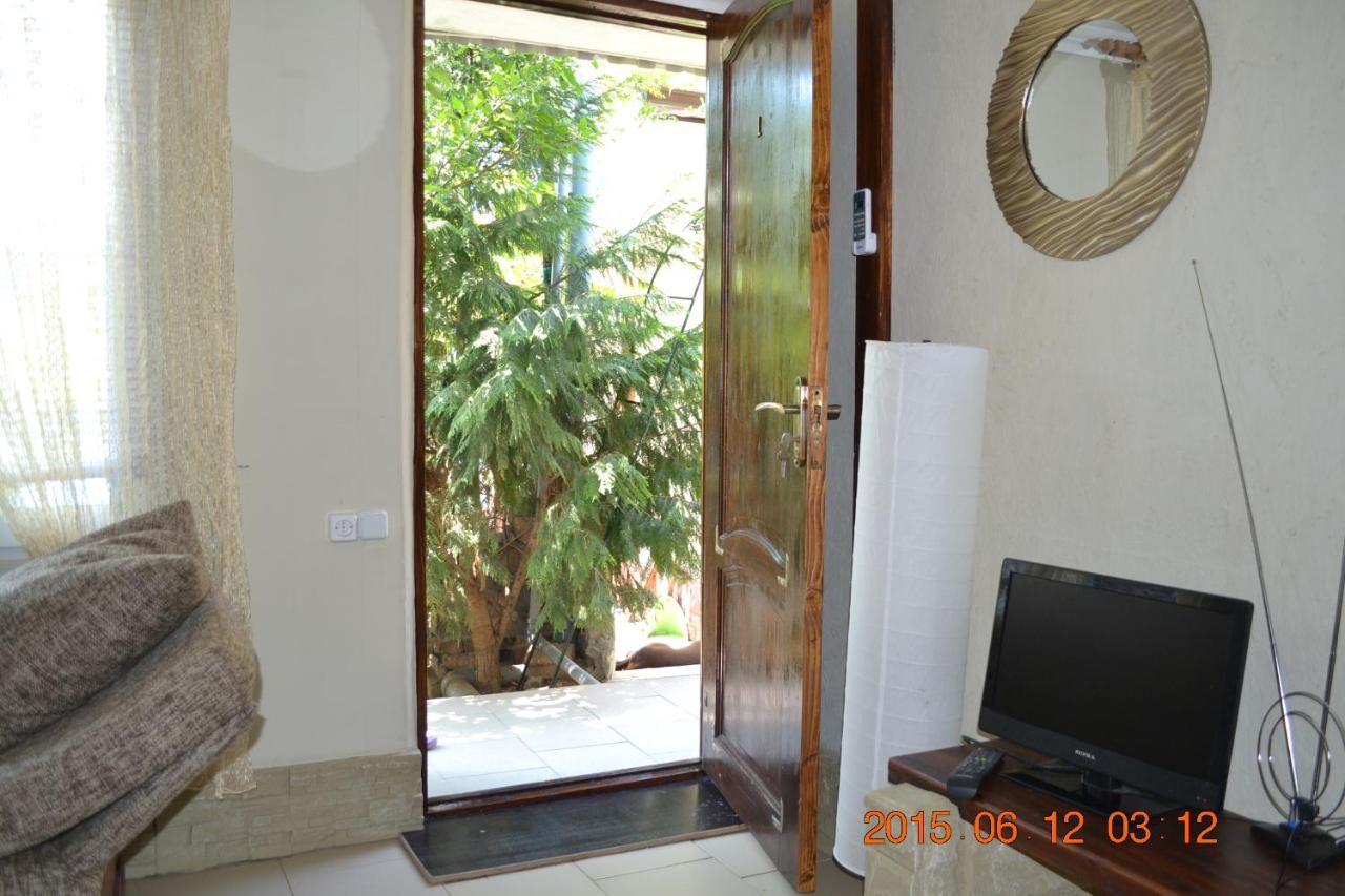 U Palycha Guest House Сухумі Екстер'єр фото