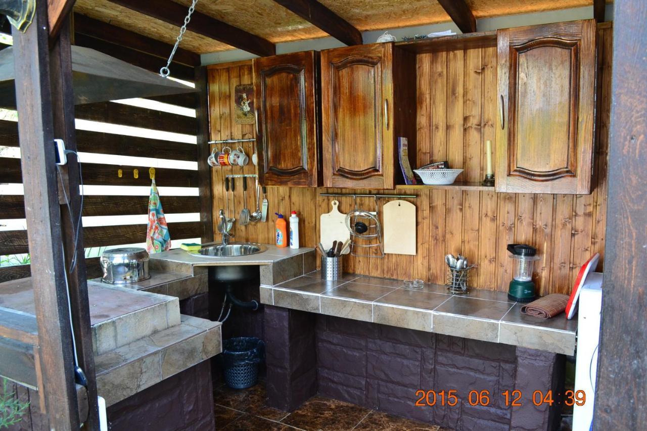 U Palycha Guest House Сухумі Екстер'єр фото