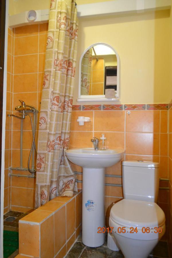 U Palycha Guest House Сухумі Екстер'єр фото