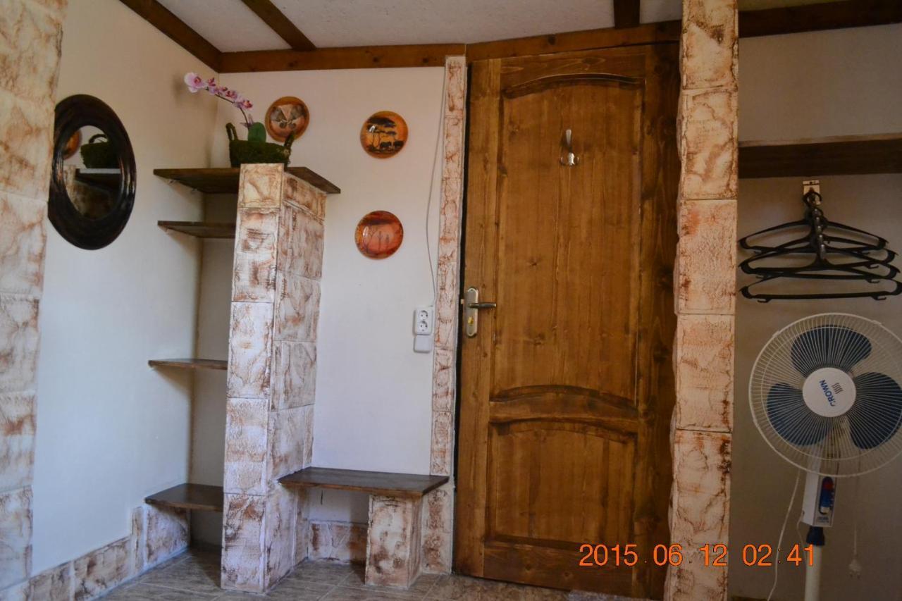 U Palycha Guest House Сухумі Екстер'єр фото