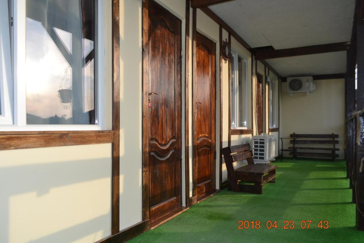 U Palycha Guest House Сухумі Екстер'єр фото