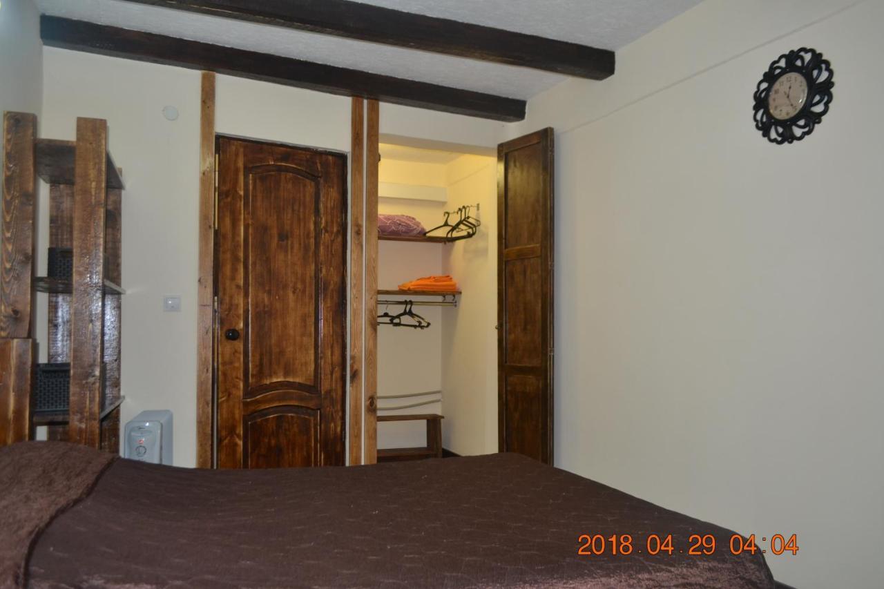 U Palycha Guest House Сухумі Екстер'єр фото